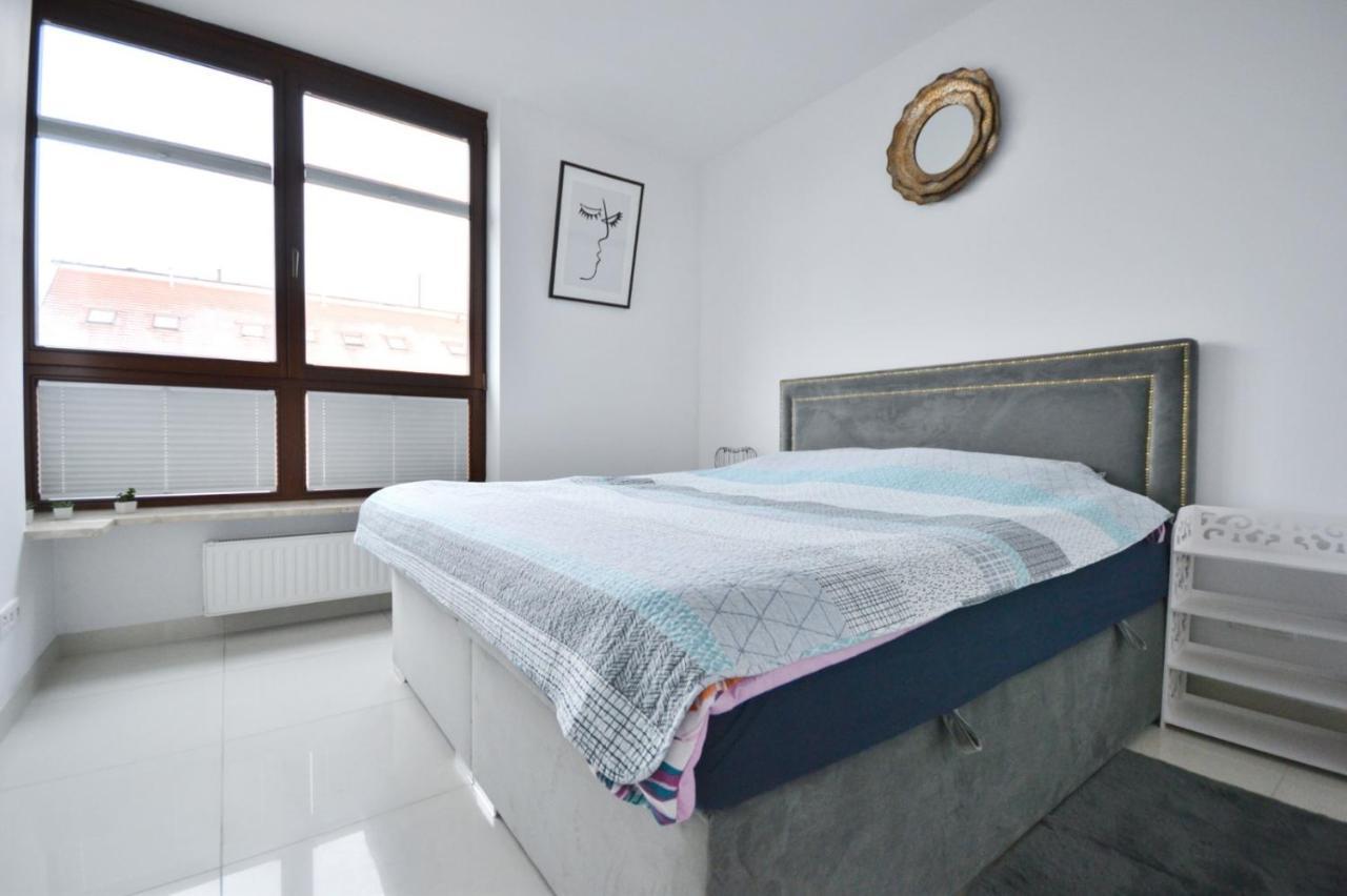 Apartament Kazimierza Wielkiego 5 Apartman Poznań Kültér fotó